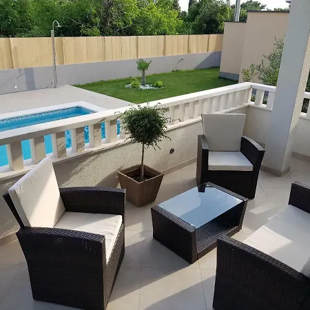 ヴィラ Rosa Ventorum With Private Pool Near Split *