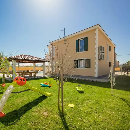 Rosa Ventorum With Private Pool Near Split Kaštela