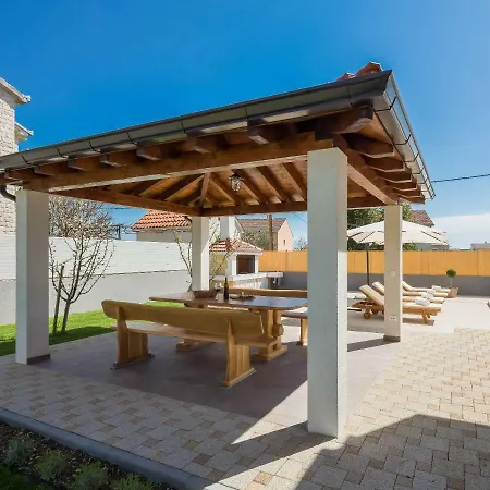 Vila Rosa Ventorum With Private Pool Near Split Kastela