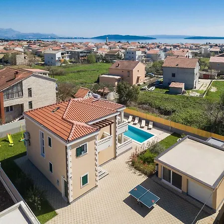 Rosa Ventorum With Private Pool Near Split