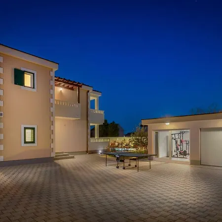 Villa Rosa Ventorum With Private Pool Near Split Kaštela