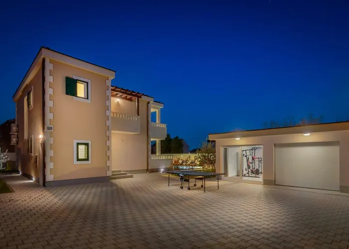 Villa Rosa Ventorum With Private Pool Near Split Kaštela