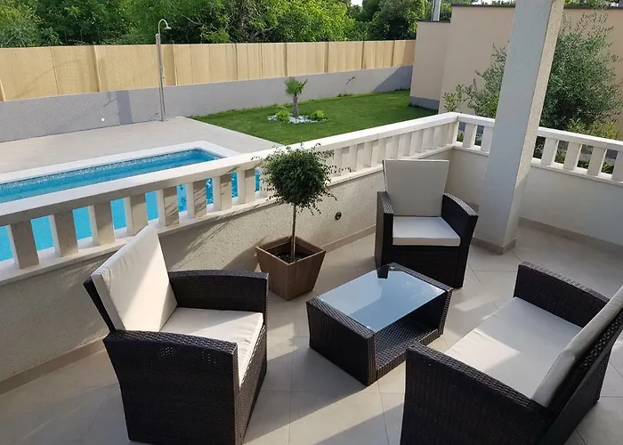 Villa Rosa Ventorum With Private Pool Near Split *