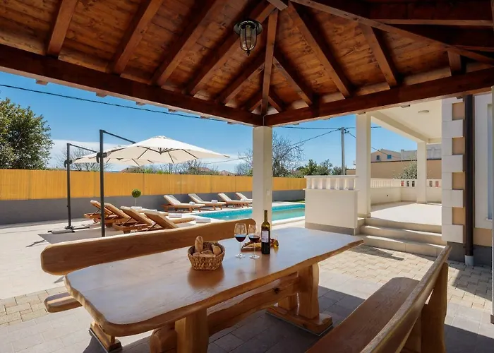 Rosa Ventorum With Private Pool Near Split Villa