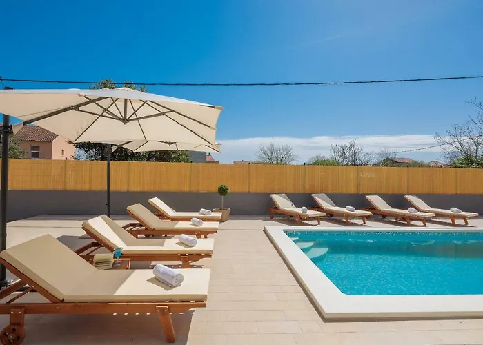 Rosa Ventorum With Private Pool Near Split