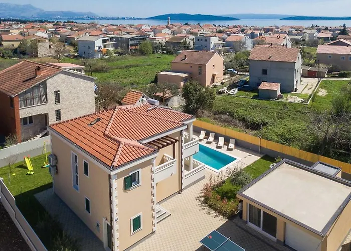 Rosa Ventorum With Private Pool Near Split